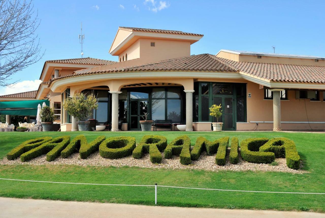 Chalet adosado de lujo para 6 personas en Golf Panorámica San Jorge  Esterno foto